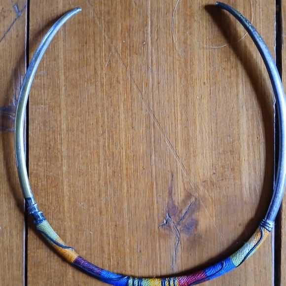 🇲🇽📿 Rare Mexican Woman Necklace Metal Wrapped in Wire & Colorful Thread 🌮💎 - Picture 1 of 5